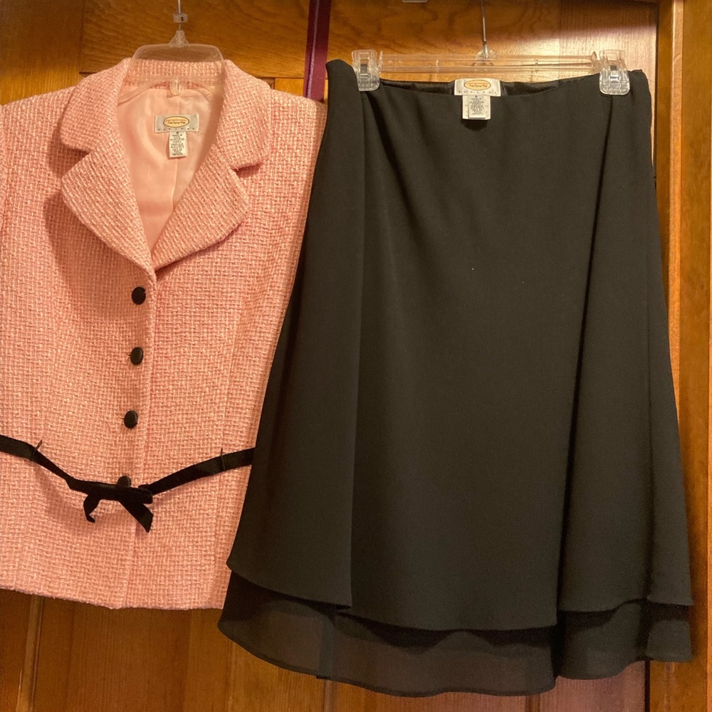 $25 FINAL FIRM PRICE WILL BE DONATED IF NOT SOLD Pink Classic Talbots size 8P